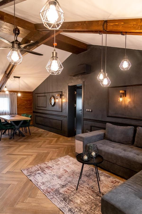 Hotel Hunters House Ezerets Eksteriør bilde