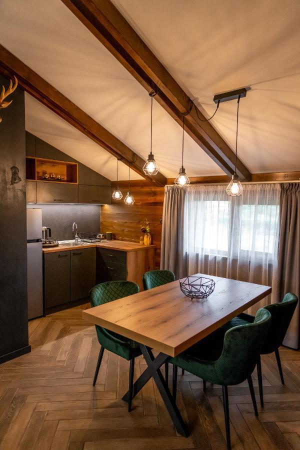Hotel Hunters House Ezerets Eksteriør bilde